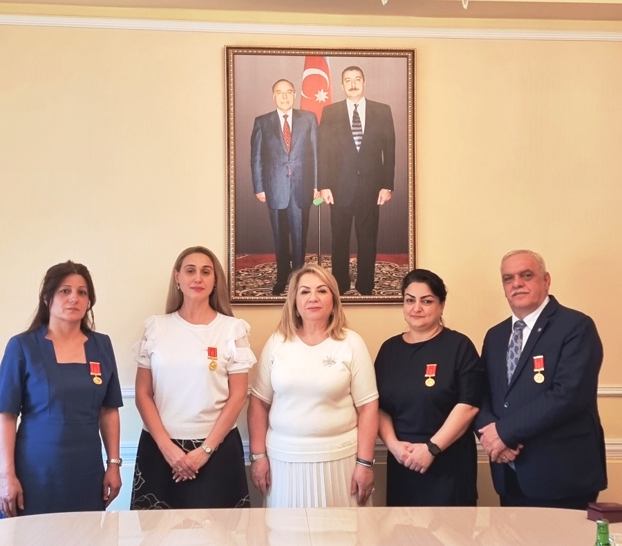 Arxivin əməkdaşlarına “Dövlət qulluğunda fərqlənməyə görə” medalları təqdim edilib